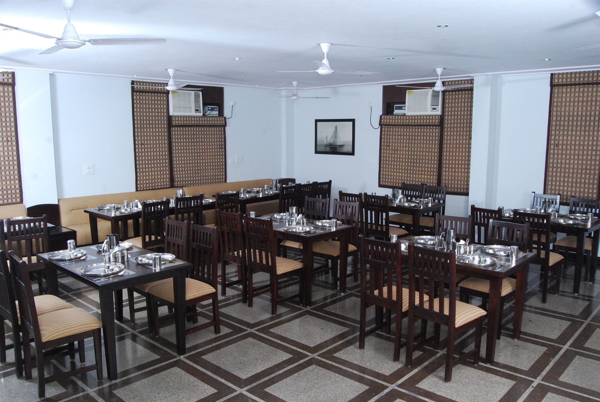 Hotel The Urmi Haridwār Exteriér fotografie